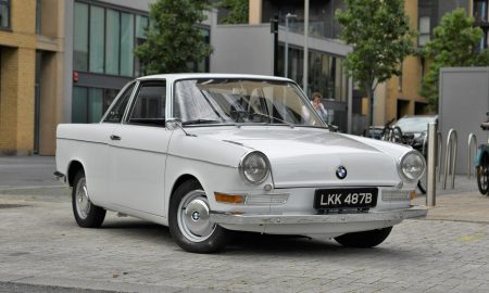 BMW 700